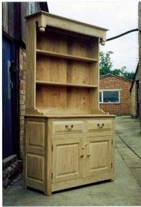 DRESSER
